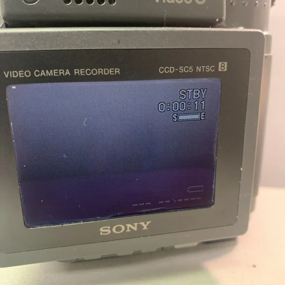 Sony CCD-SC5 Handycam Video Camcorder RARE-TESTED In Working Condition Bundle
